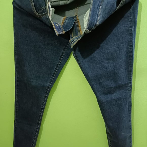 Max, Avaasa, Pantaloons, Levis, Lee - Picture 16 of 16